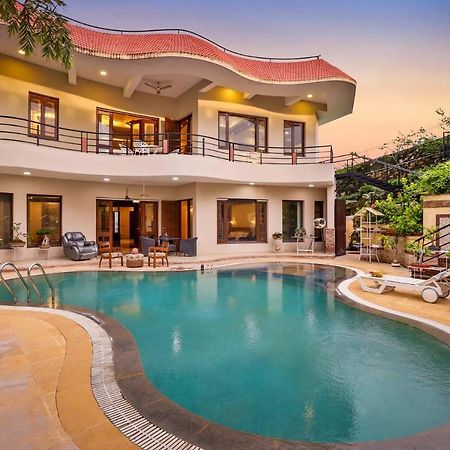 Stayvista'S Prakriti Farms With Outdoor Pool, Complimentary Breakfast And Hi-Tea Udaipur Exterior foto